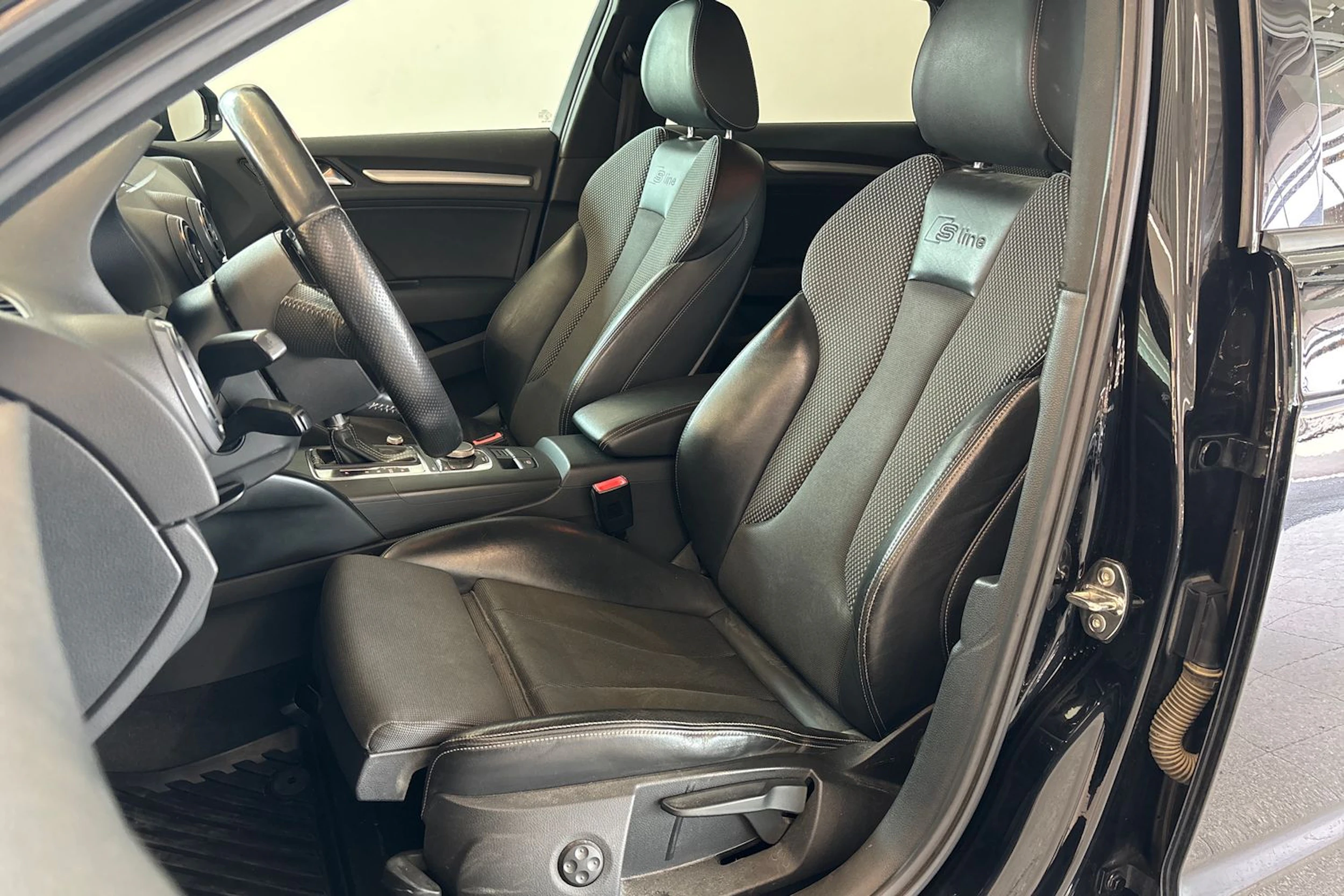 Musta Audi A3 2014 kuva 17.