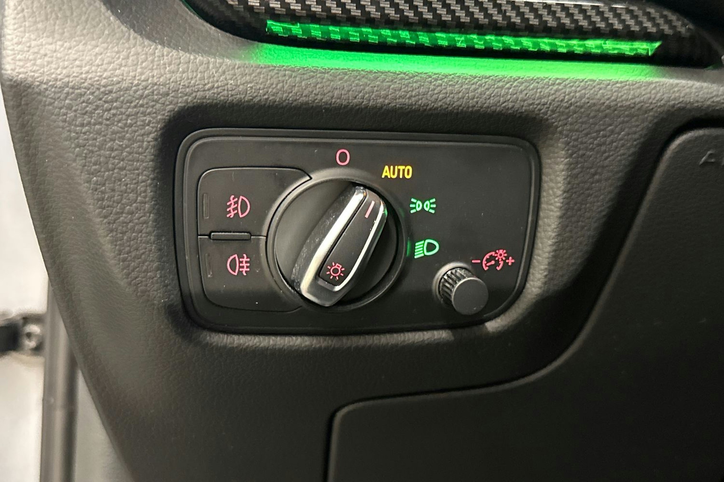 hopea Audi A3 2015 kuva 16.