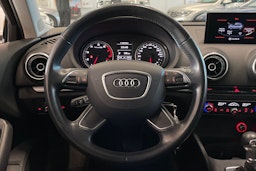 musta Audi A3 2014 kuva 11.