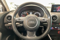 valkoinen Audi A3 2014 kuva 15.