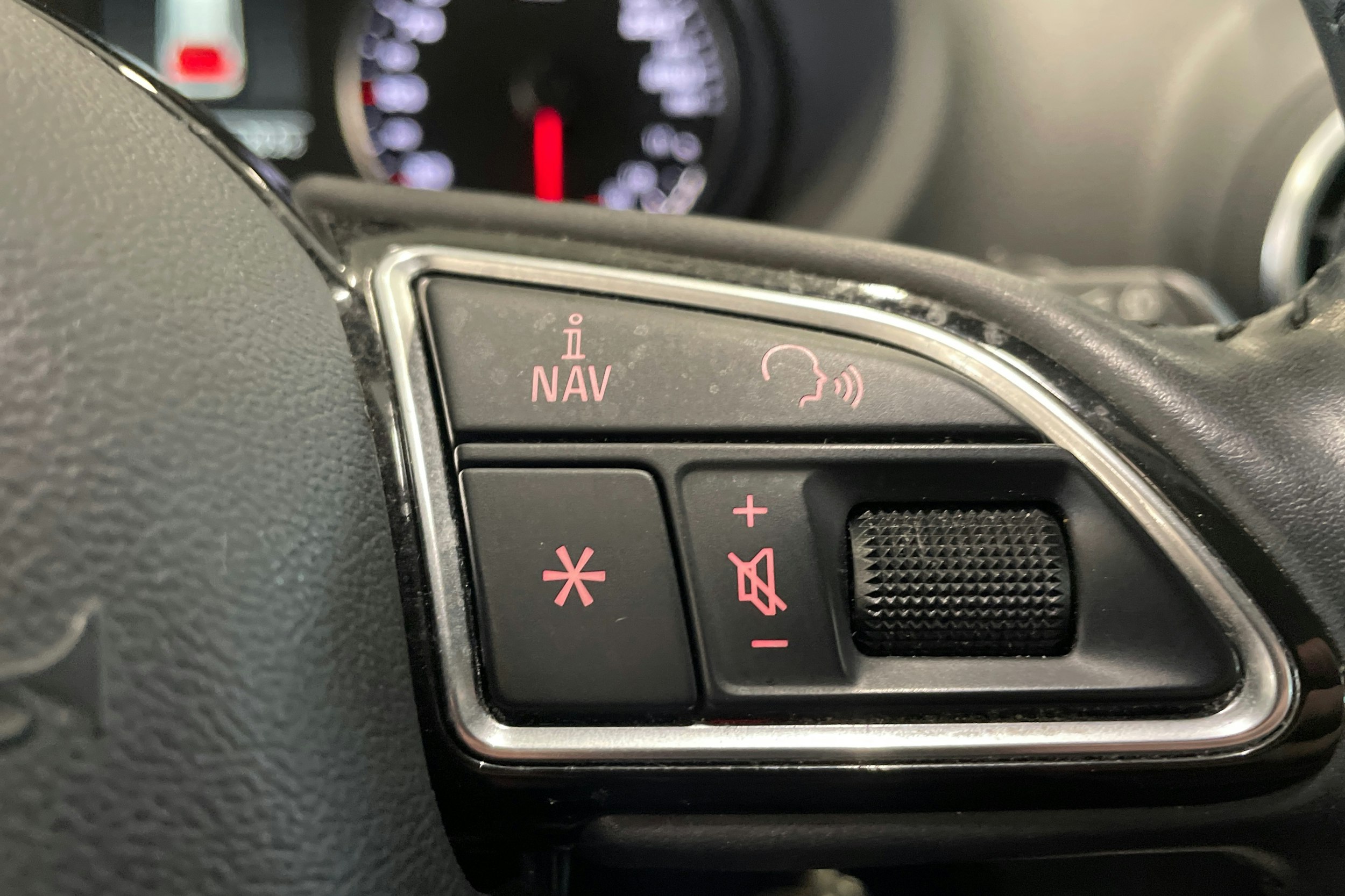 valkoinen Audi A3 2014 kuva 16.