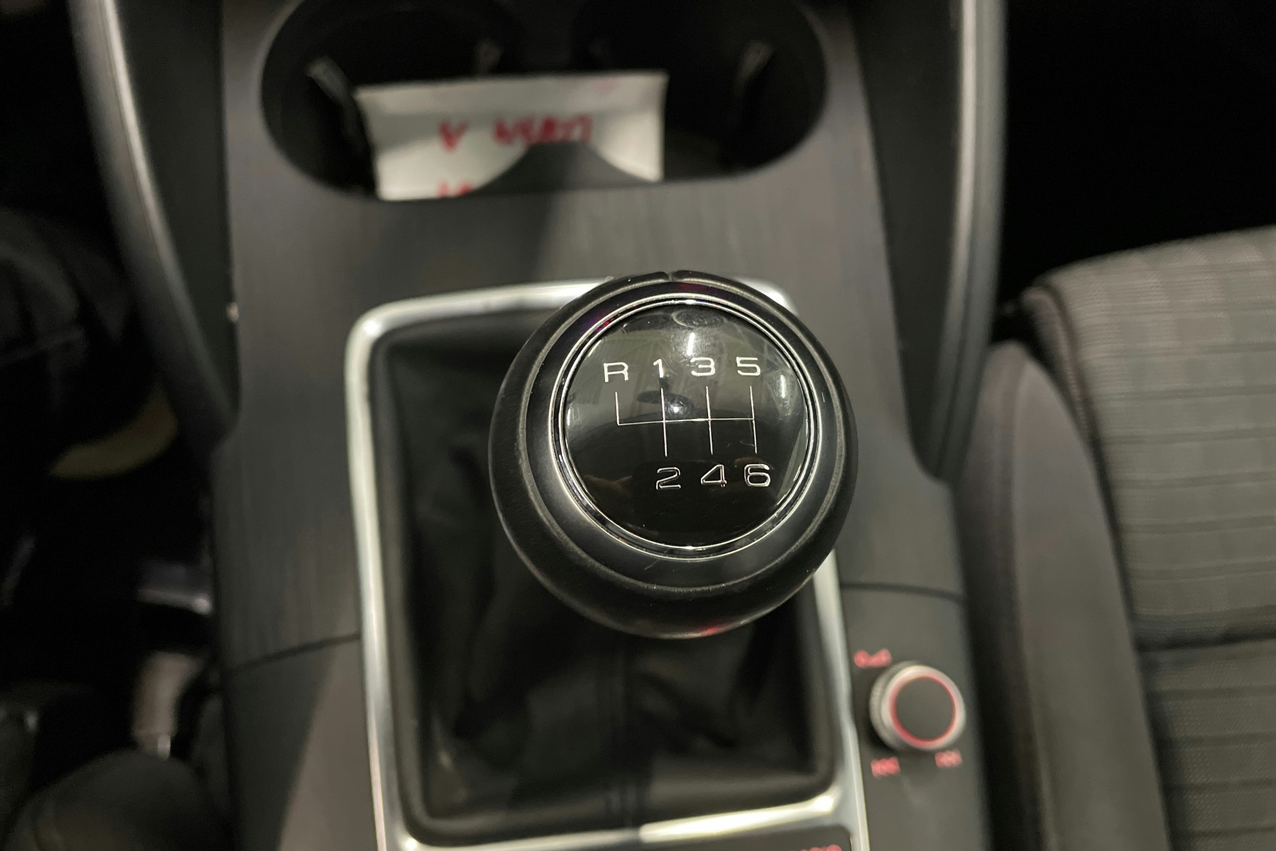 valkoinen Audi A3 2014 kuva 27.