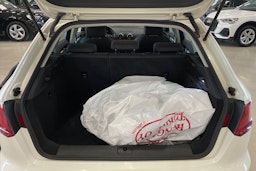 valkoinen Audi A3 2014 kuva 33.