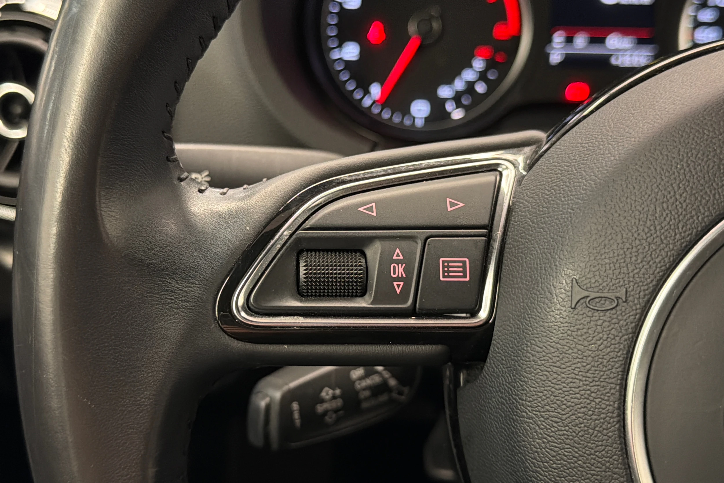 ruskea (beige) Audi A3 2014 kuva 14.