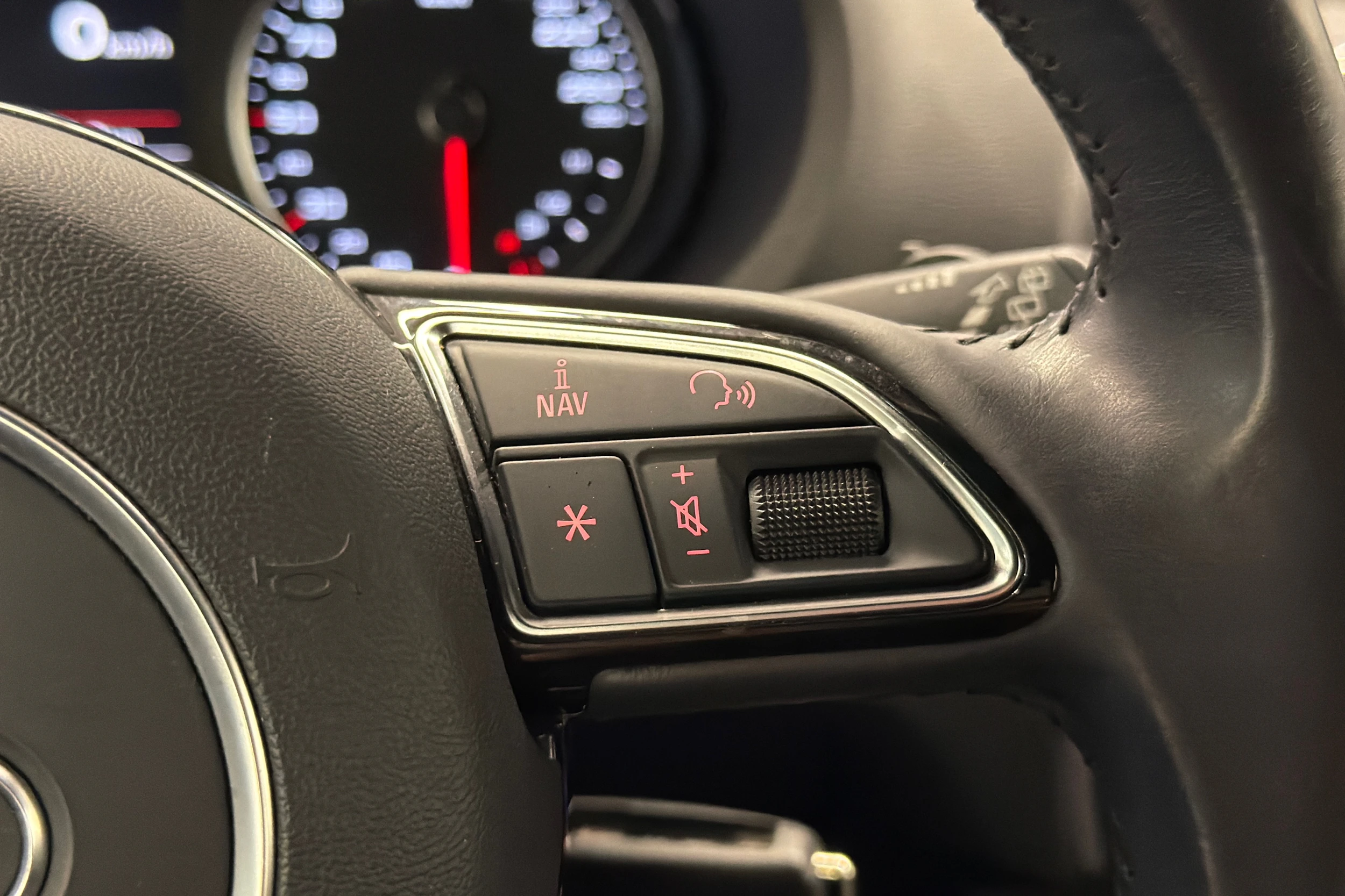ruskea (beige) Audi A3 2014 kuva 15.