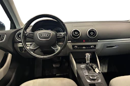 Sininen Audi A3 2014 kuva 7.
