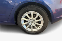 Sininen Audi A3 2014 kuva 9.