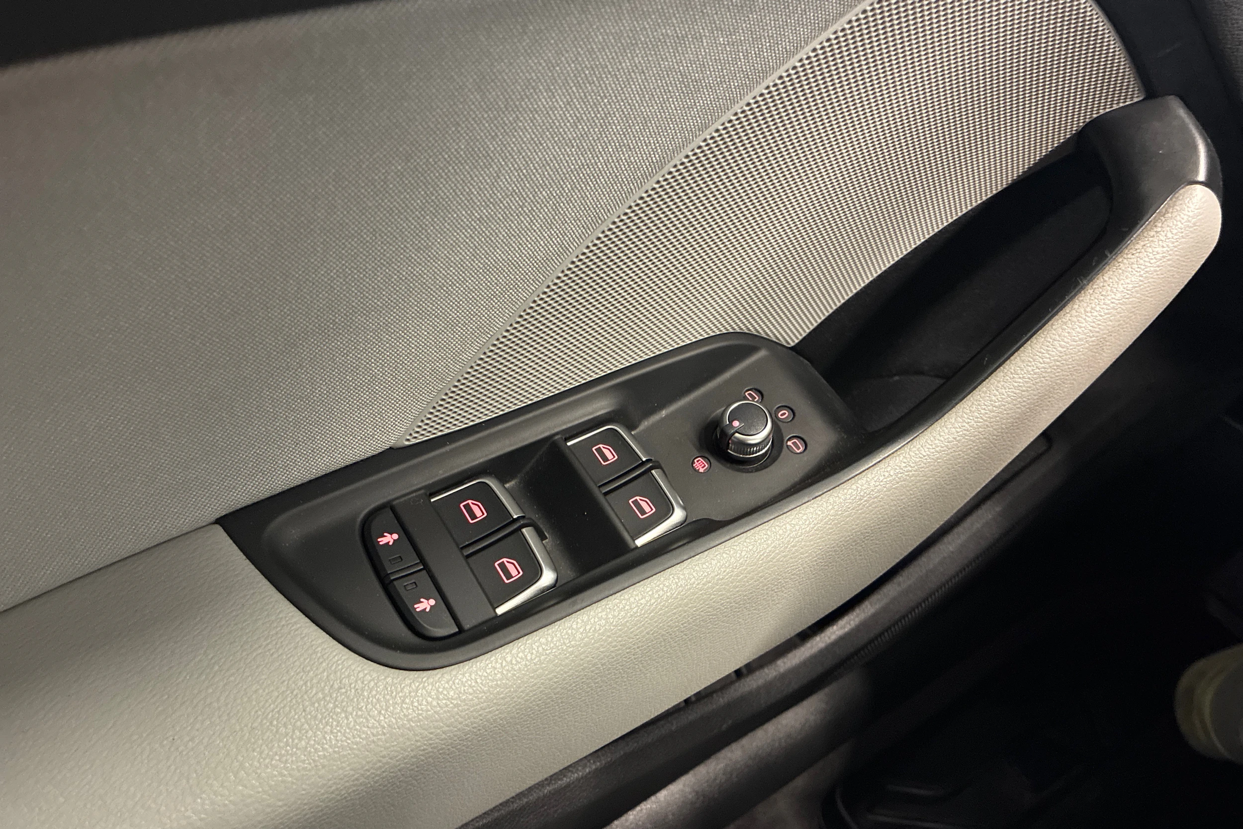 Sininen Audi A3 2014 kuva 15.
