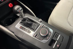 Sininen Audi A3 2014 kuva 16.
