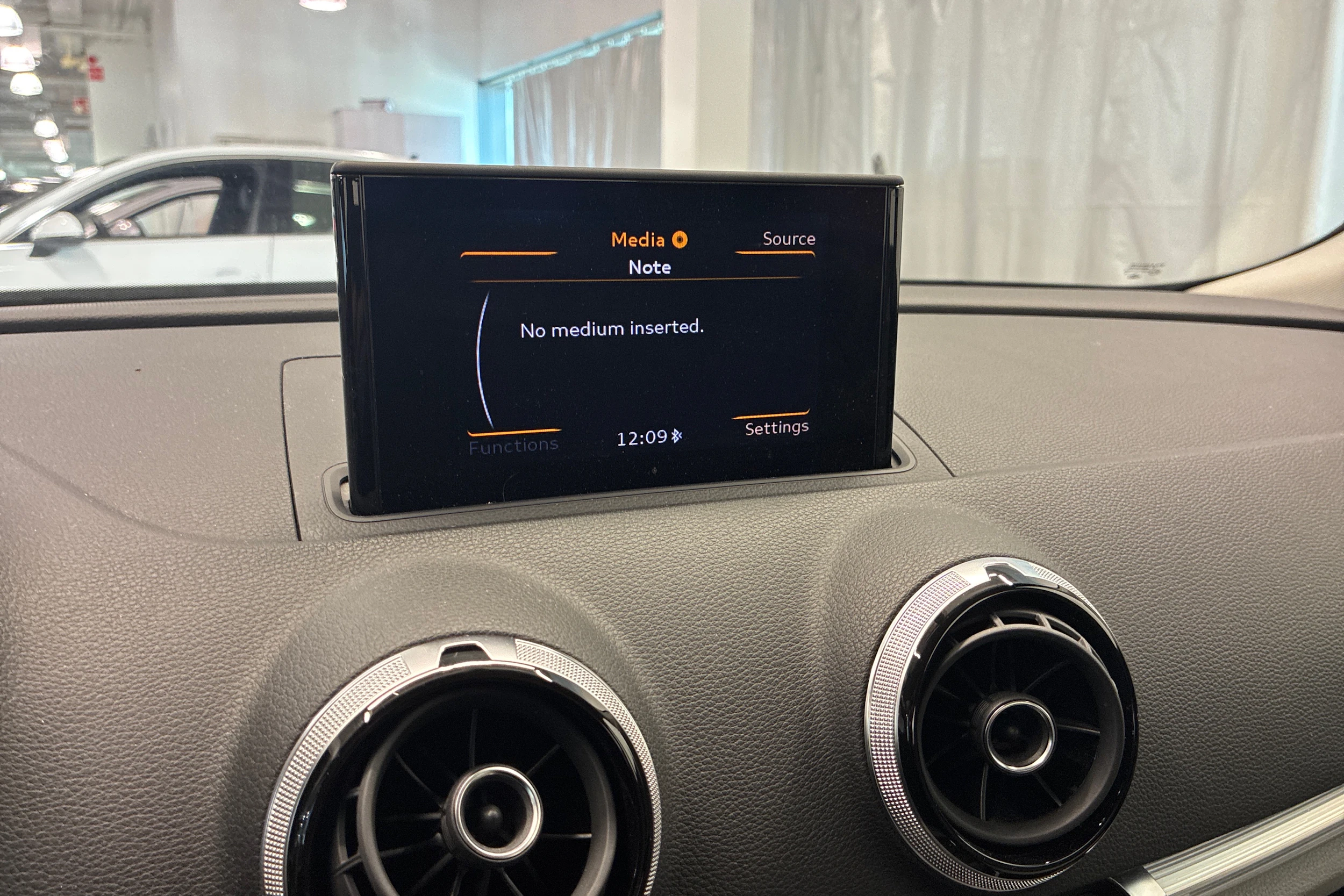 Sininen Audi A3 2014 kuva 19.