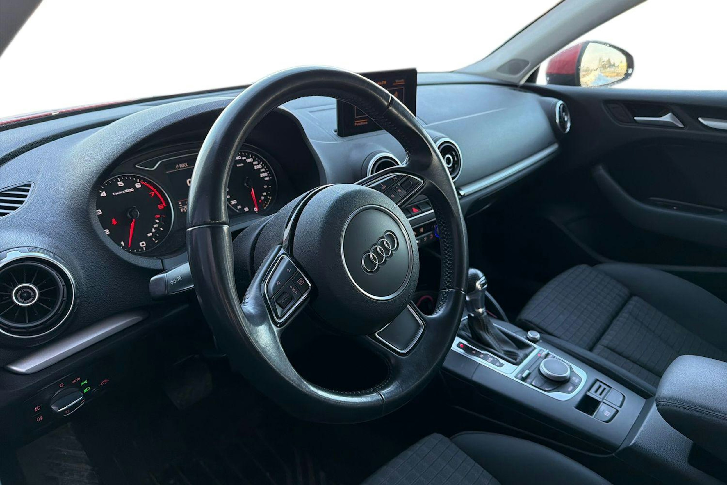 punainen Audi A3 2014 kuva 3.