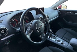 punainen Audi A3 2014 kuva 3.