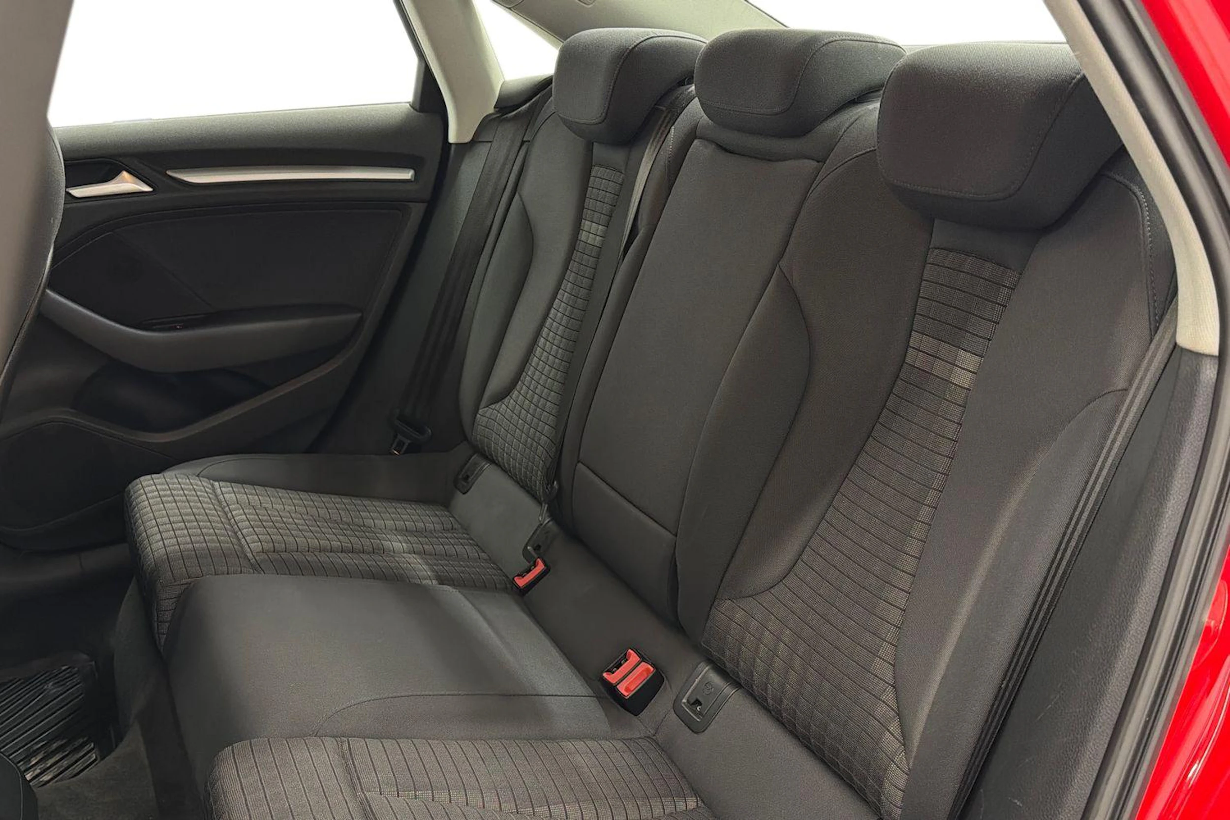 punainen Audi A3 2014 kuva 8.