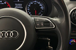 punainen Audi A3 2014 kuva 13.