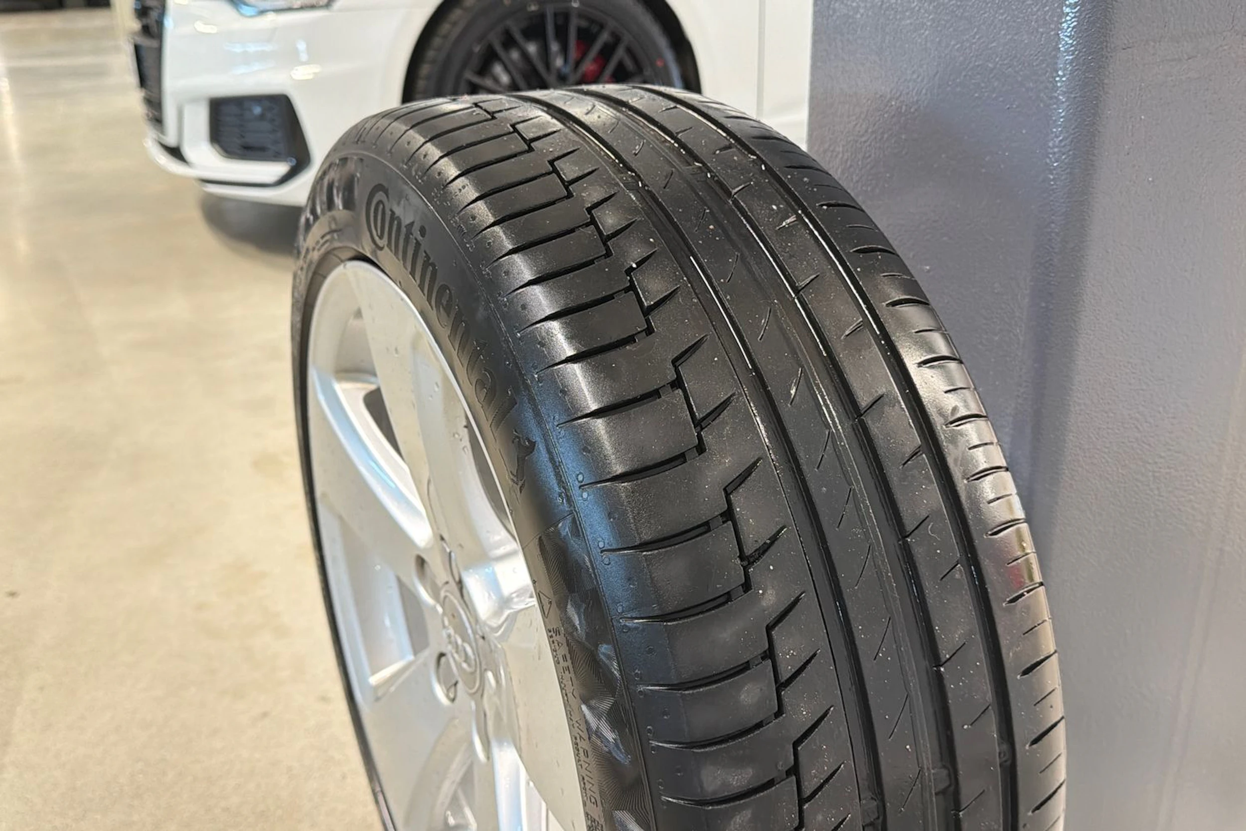 punainen Audi A3 2014 kuva 21.