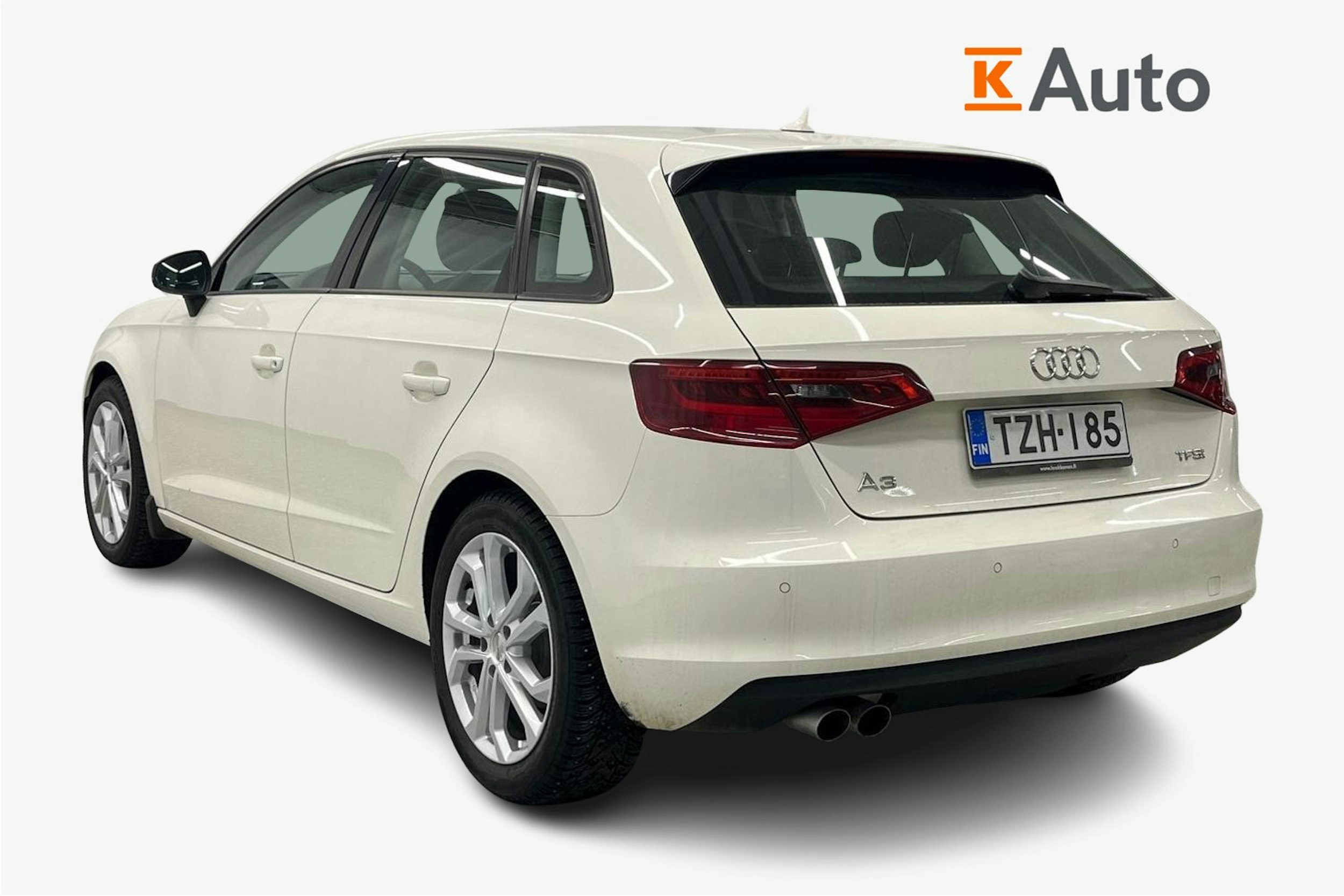 Valkoinen Audi A3 2014 kuva 2.
