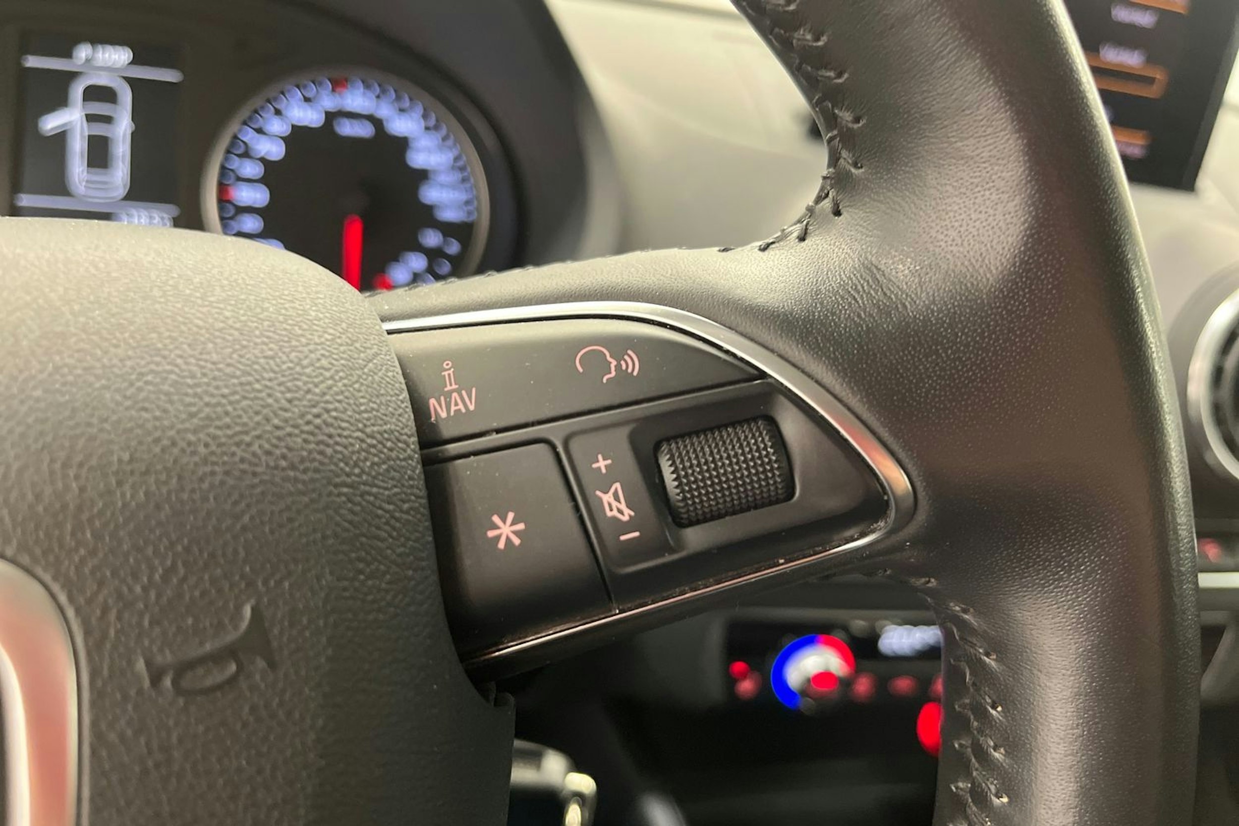 Valkoinen Audi A3 2014 kuva 18.