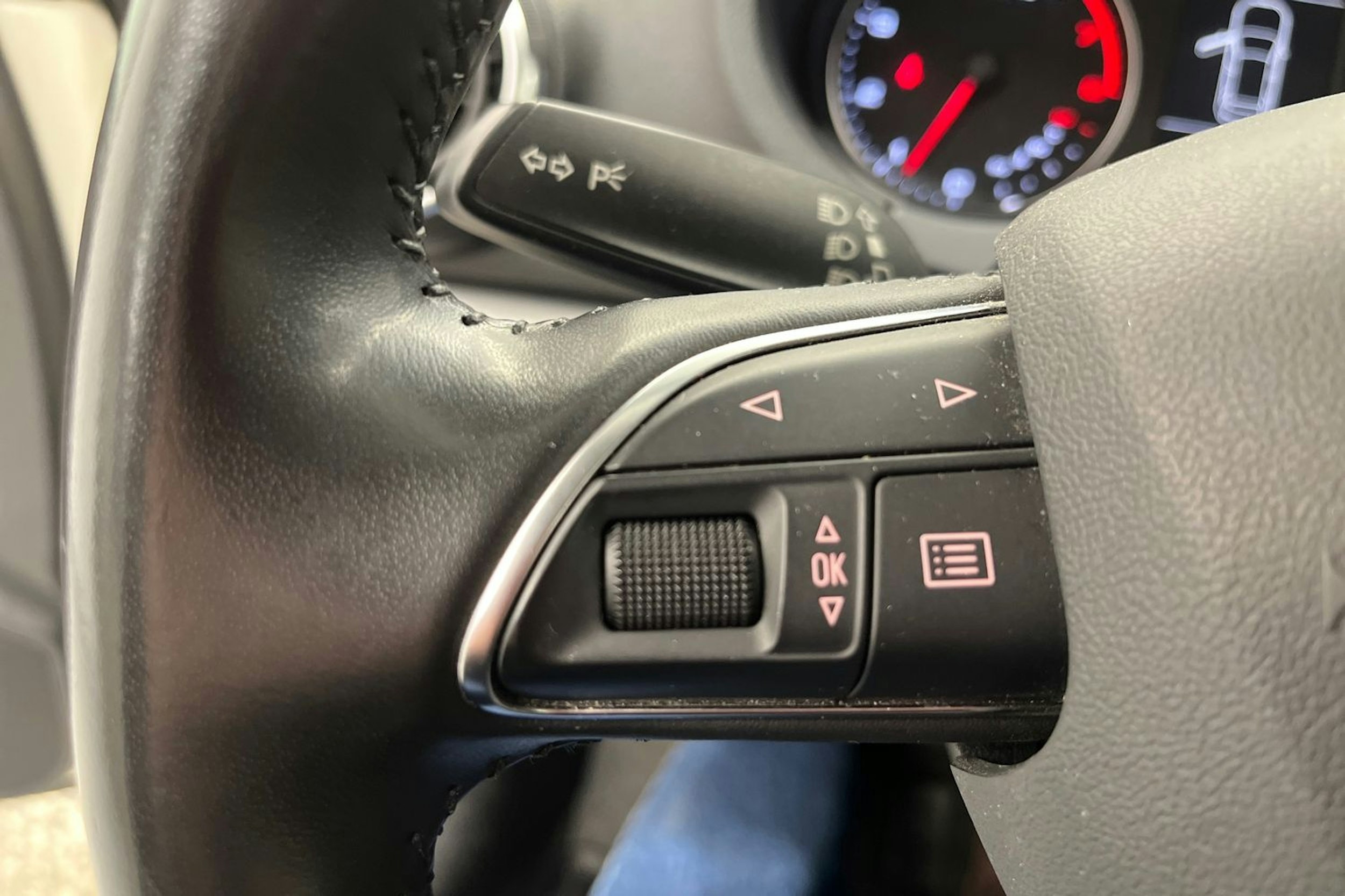 Valkoinen Audi A3 2014 kuva 19.