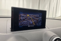 Valkoinen Audi A3 2014 kuva 22.