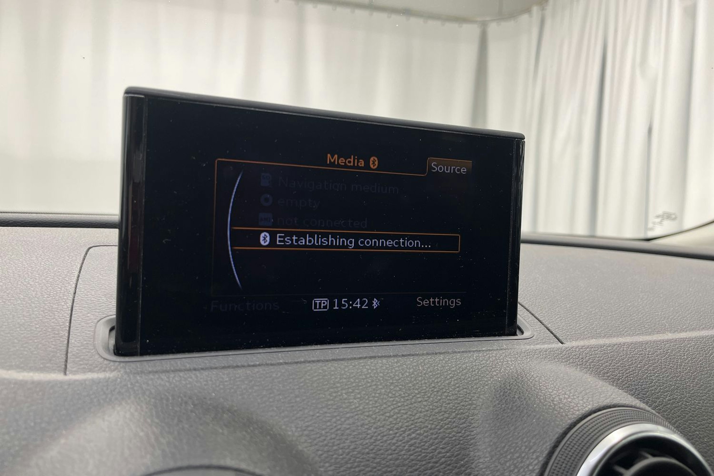 Valkoinen Audi A3 2014 kuva 23.