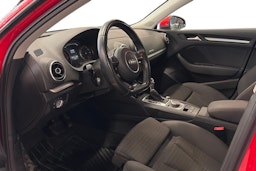 punainen Audi A3 2014 kuva 3.