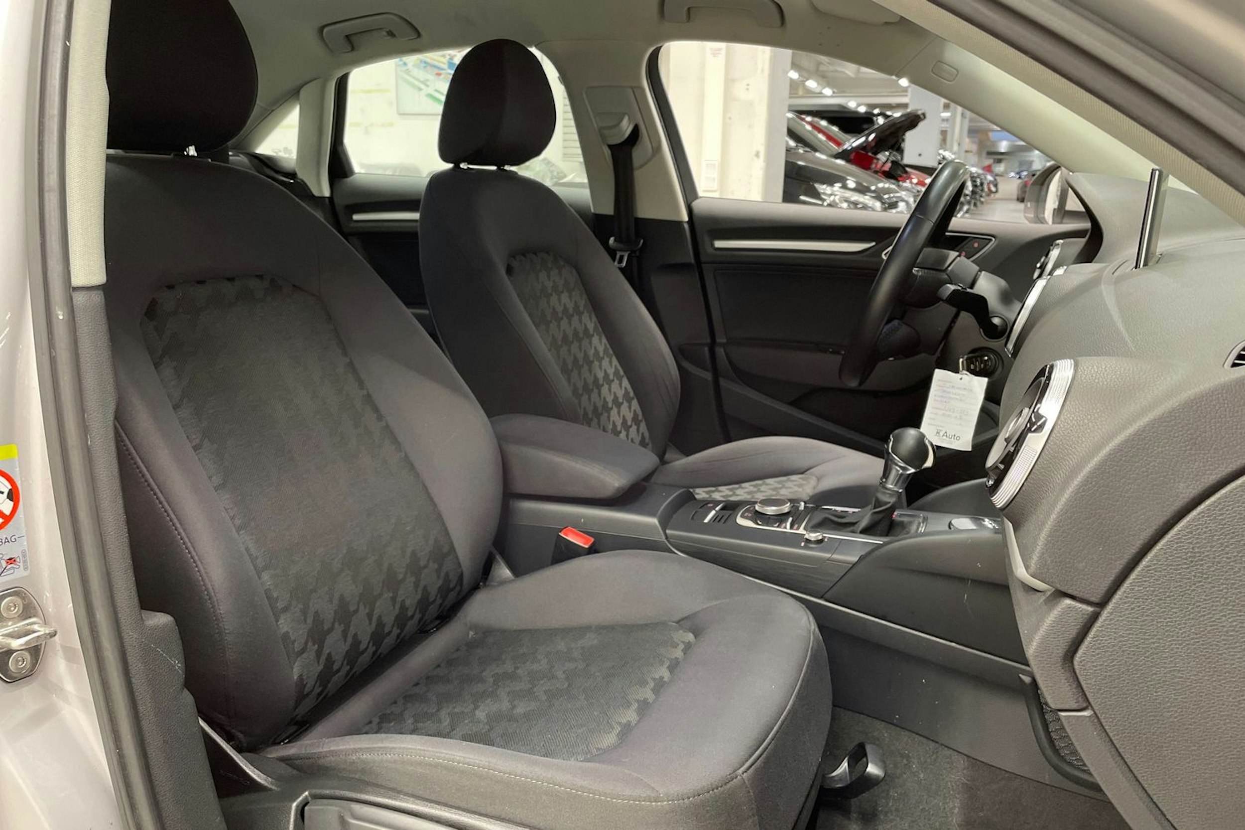 harmaa Audi A3 2014 kuva 52.