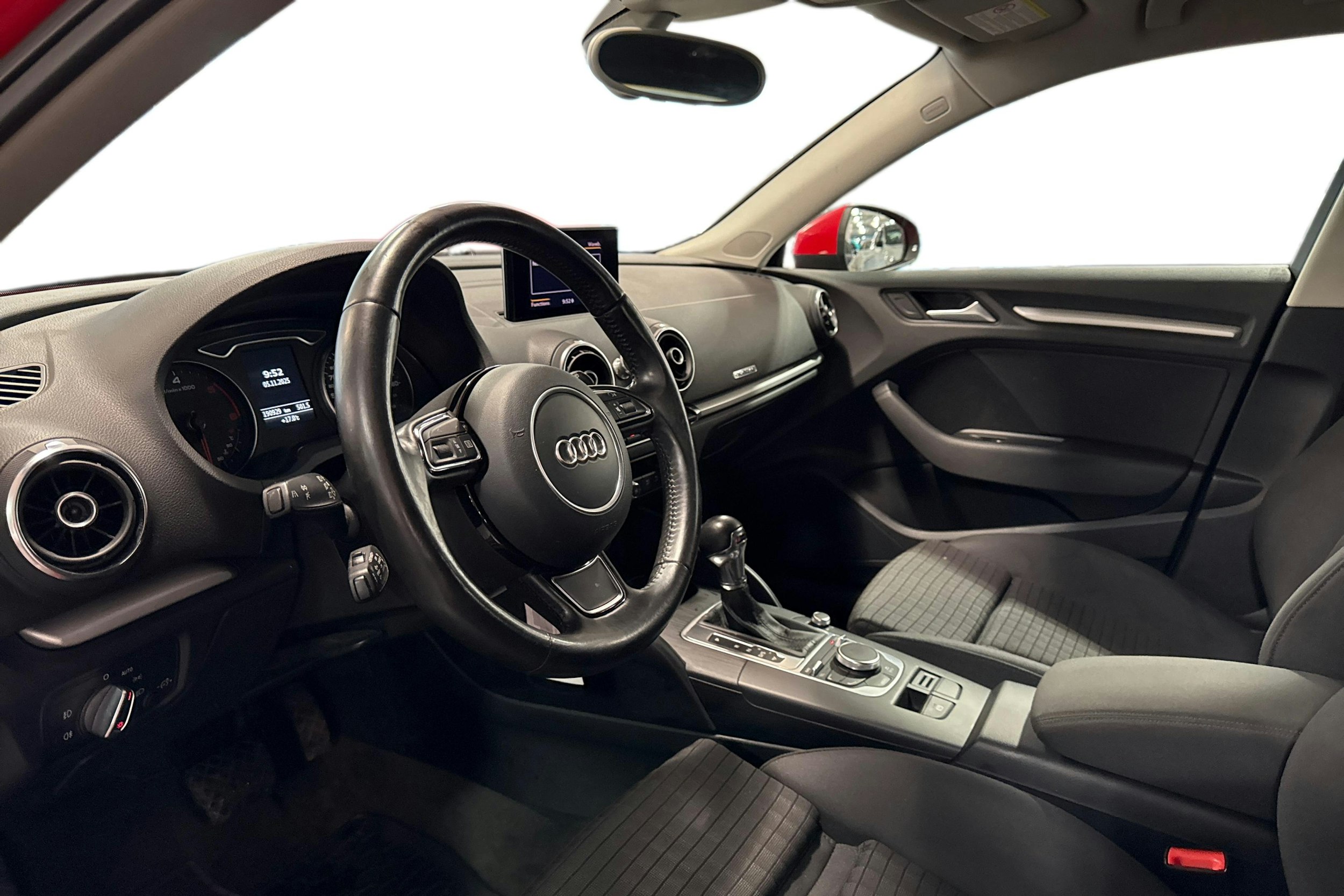 Punainen Audi A3 2014 kuva 7.