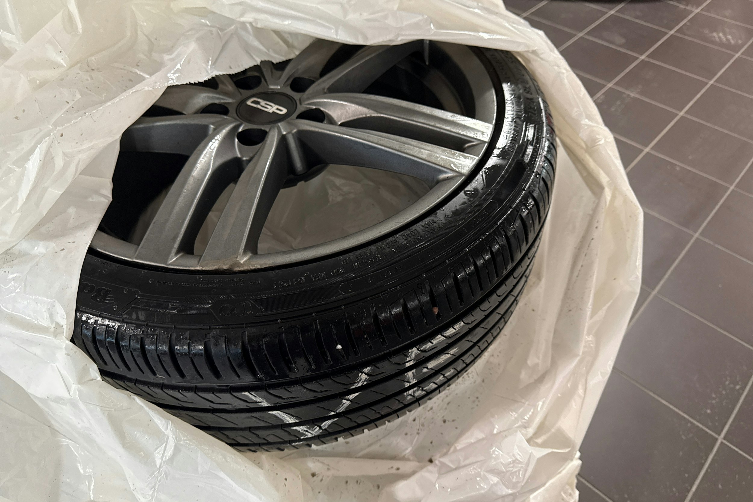 Punainen Audi A3 2014 kuva 13.