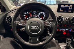 Punainen Audi A3 2014 kuva 15.