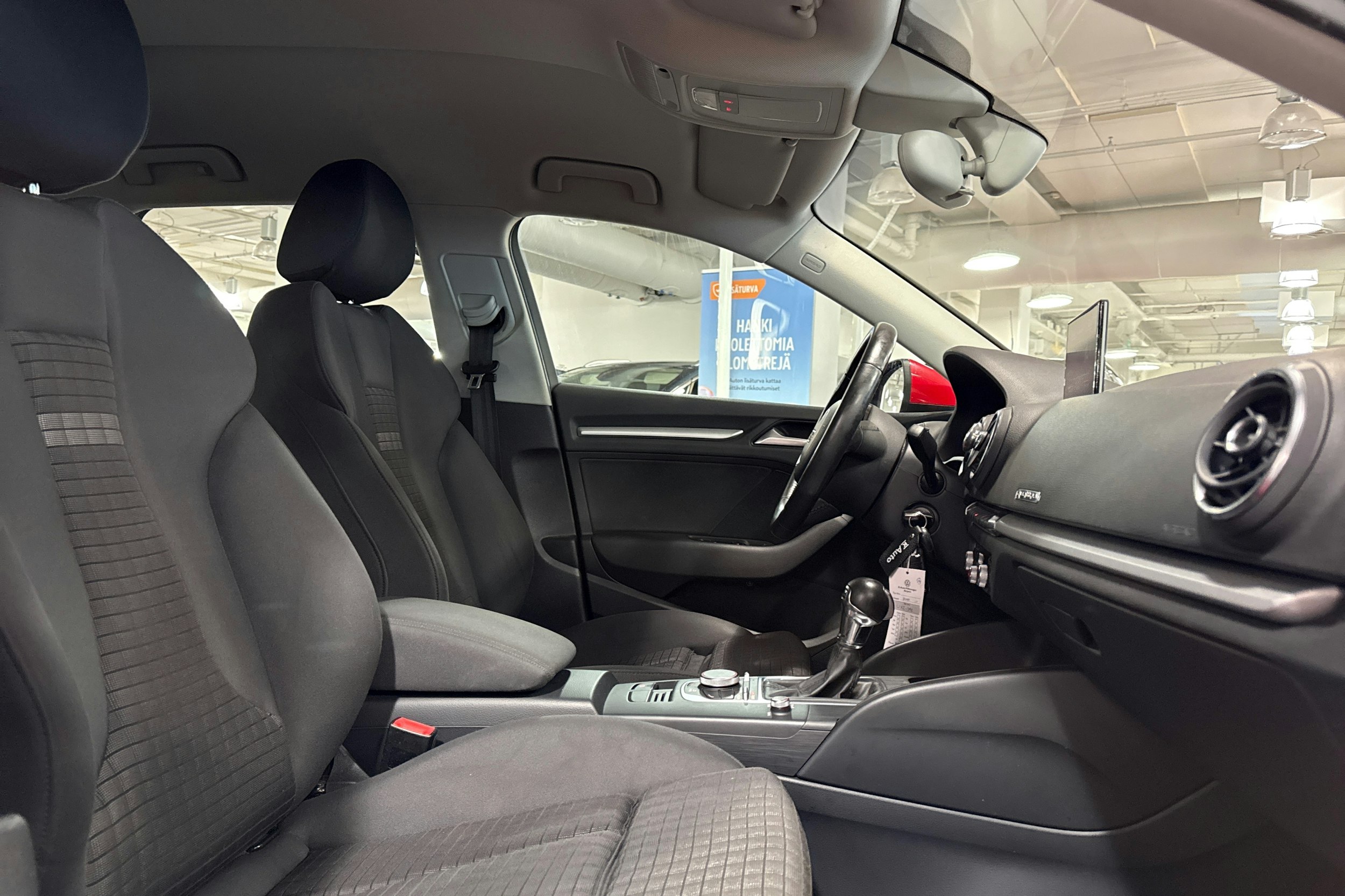 Punainen Audi A3 2014 kuva 22.