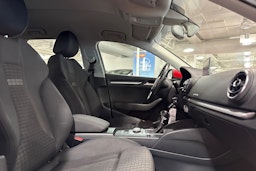 Punainen Audi A3 2014 kuva 22.