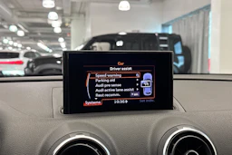 Punainen Audi A3 2014 kuva 30.