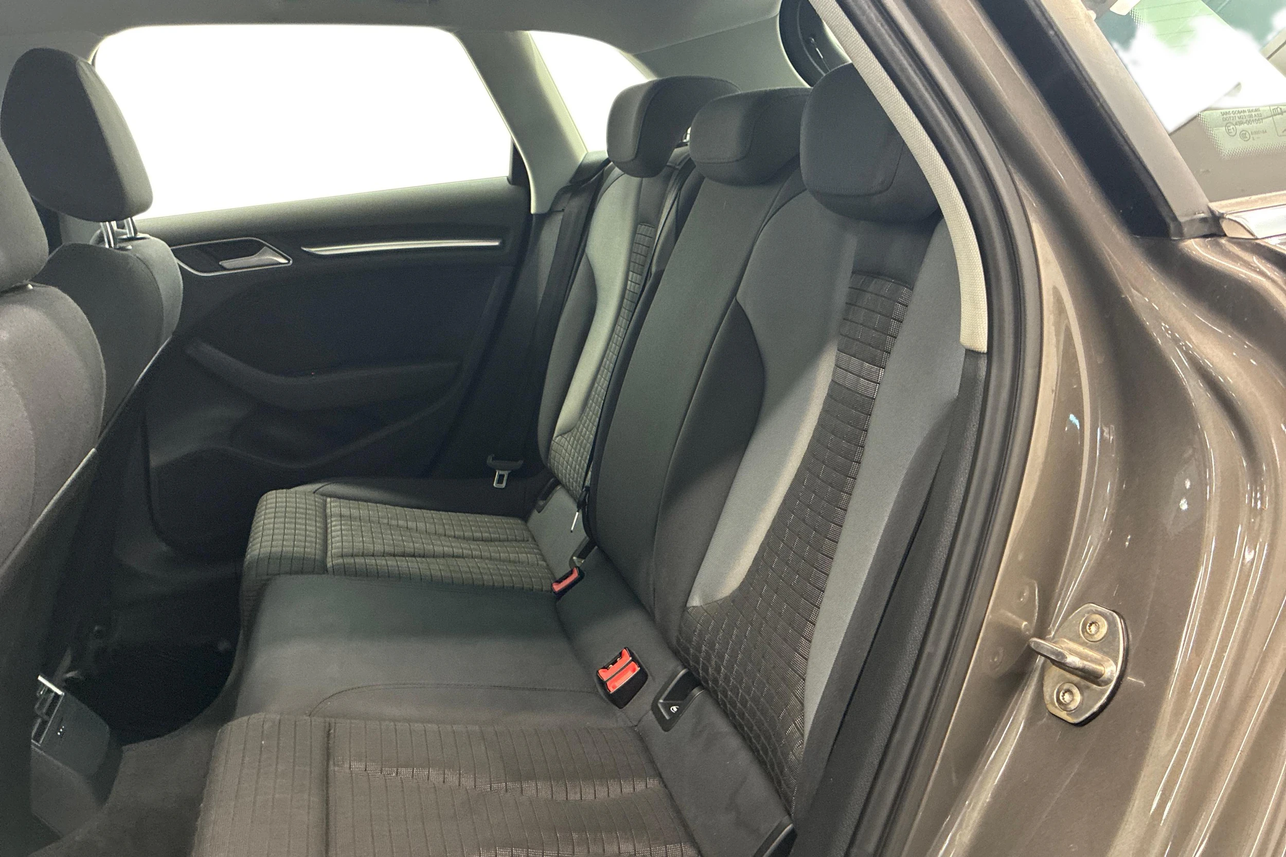 harmaa Audi A3 2014 kuva 8.