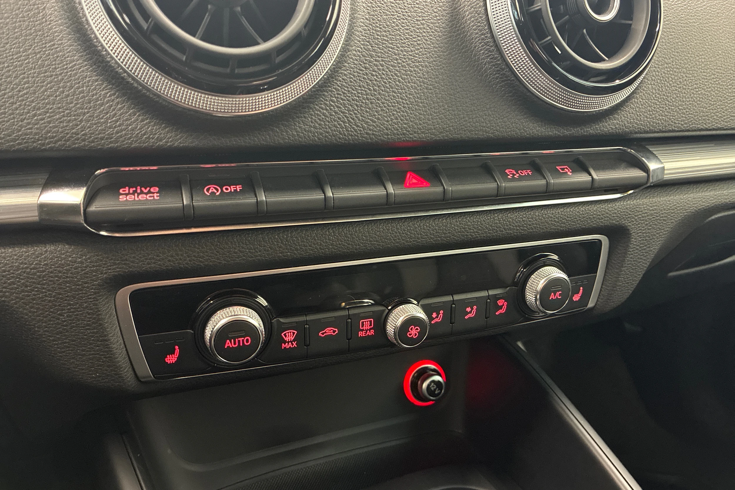 harmaa Audi A3 2014 kuva 17.