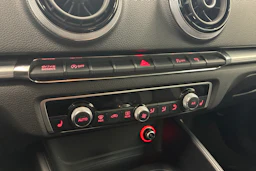 harmaa Audi A3 2014 kuva 17.
