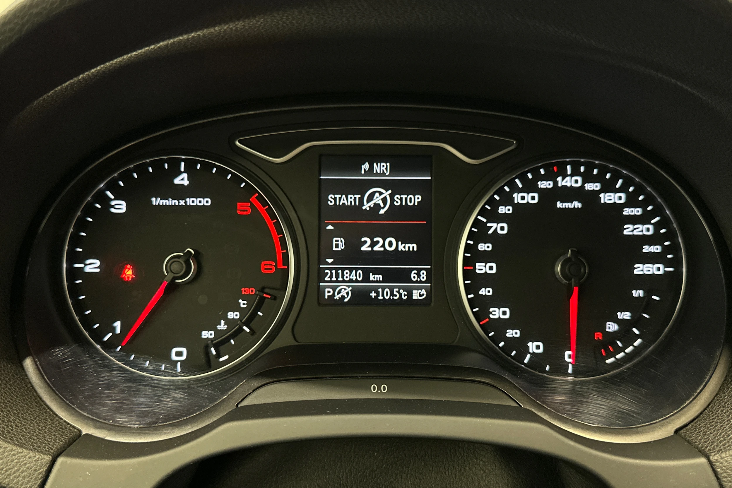 valkoinen Audi A3 2014 kuva 14.
