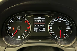 valkoinen Audi A3 2014 kuva 14.