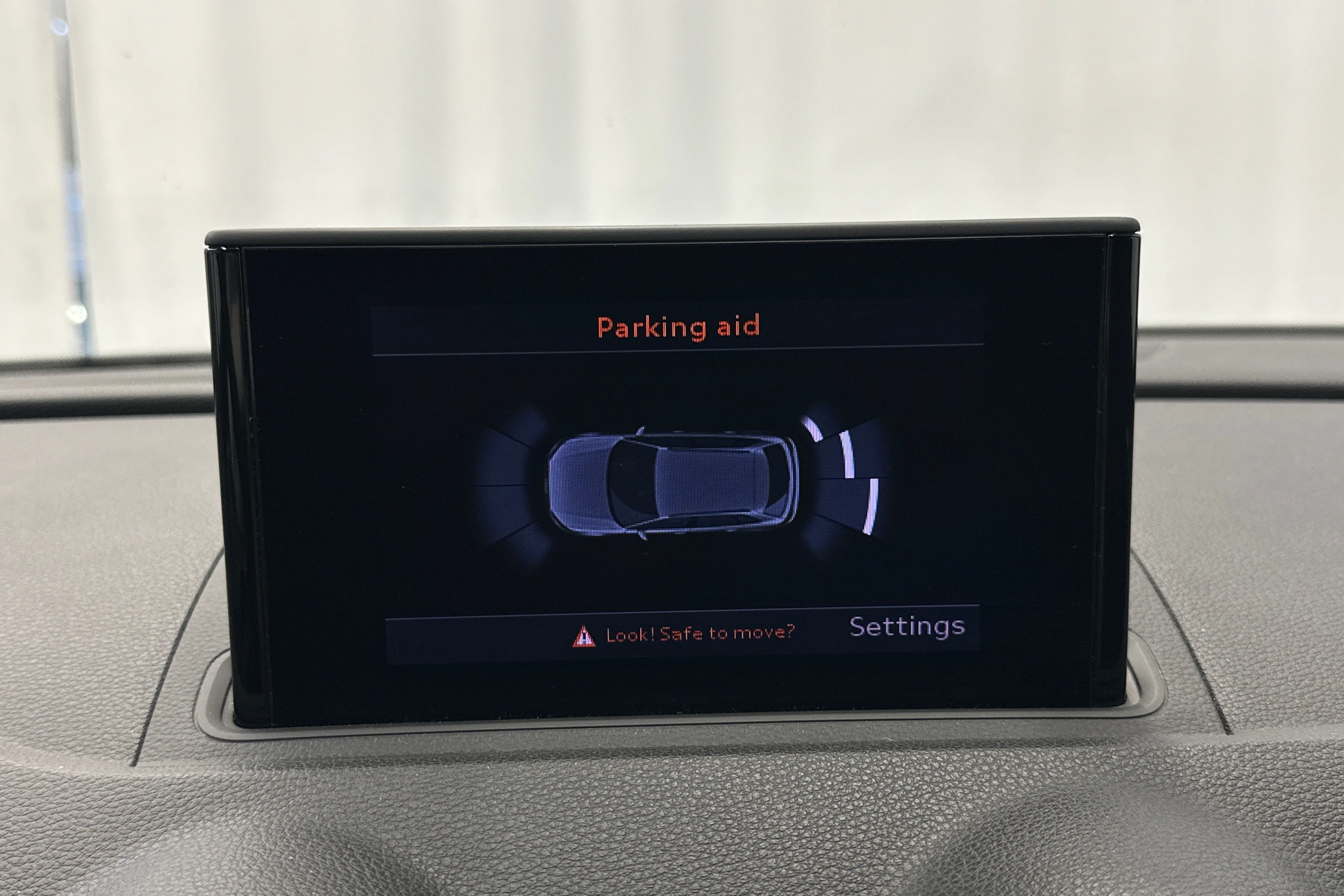 valkoinen Audi A3 2014 kuva 17.