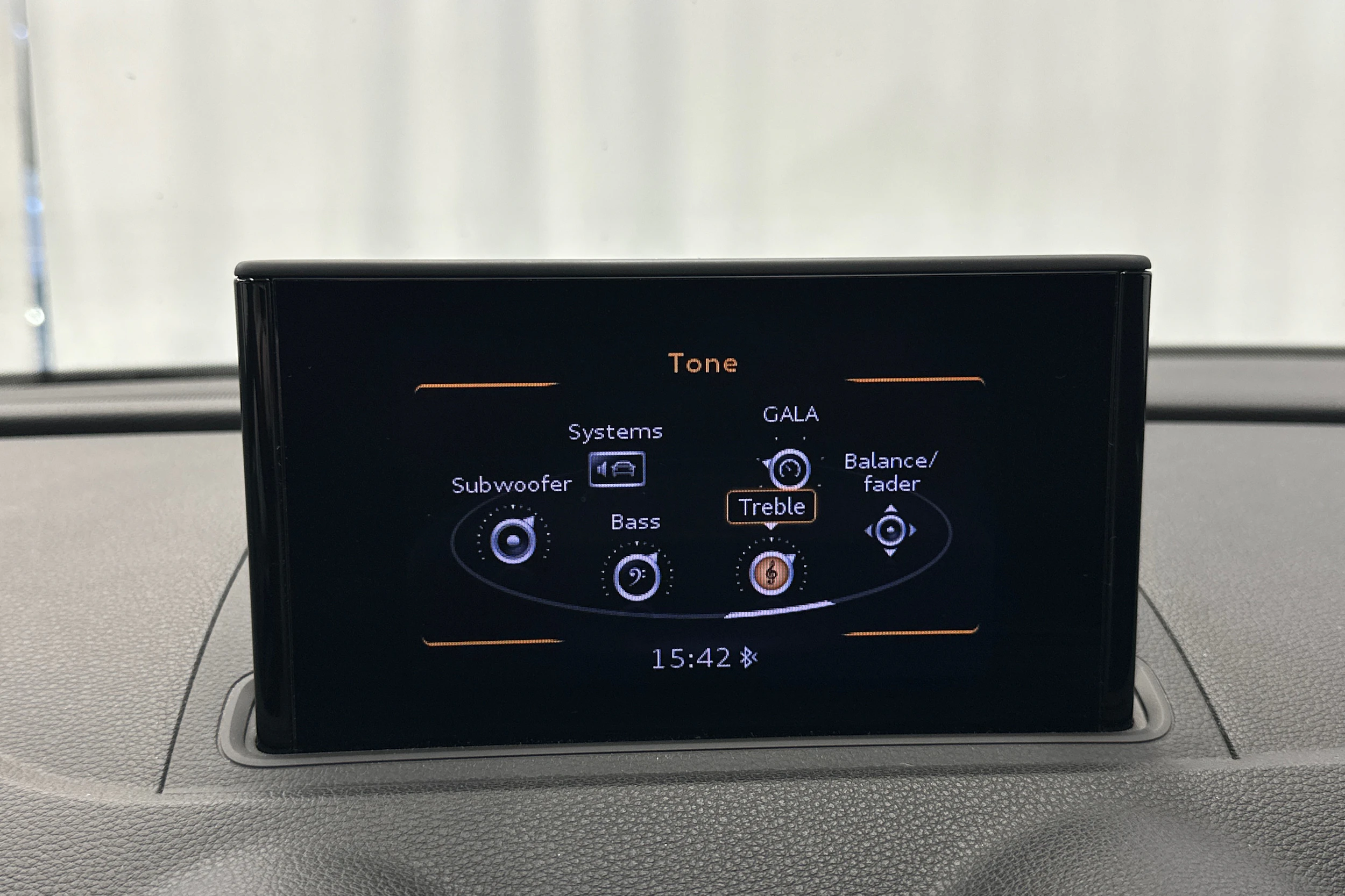 valkoinen Audi A3 2014 kuva 18.