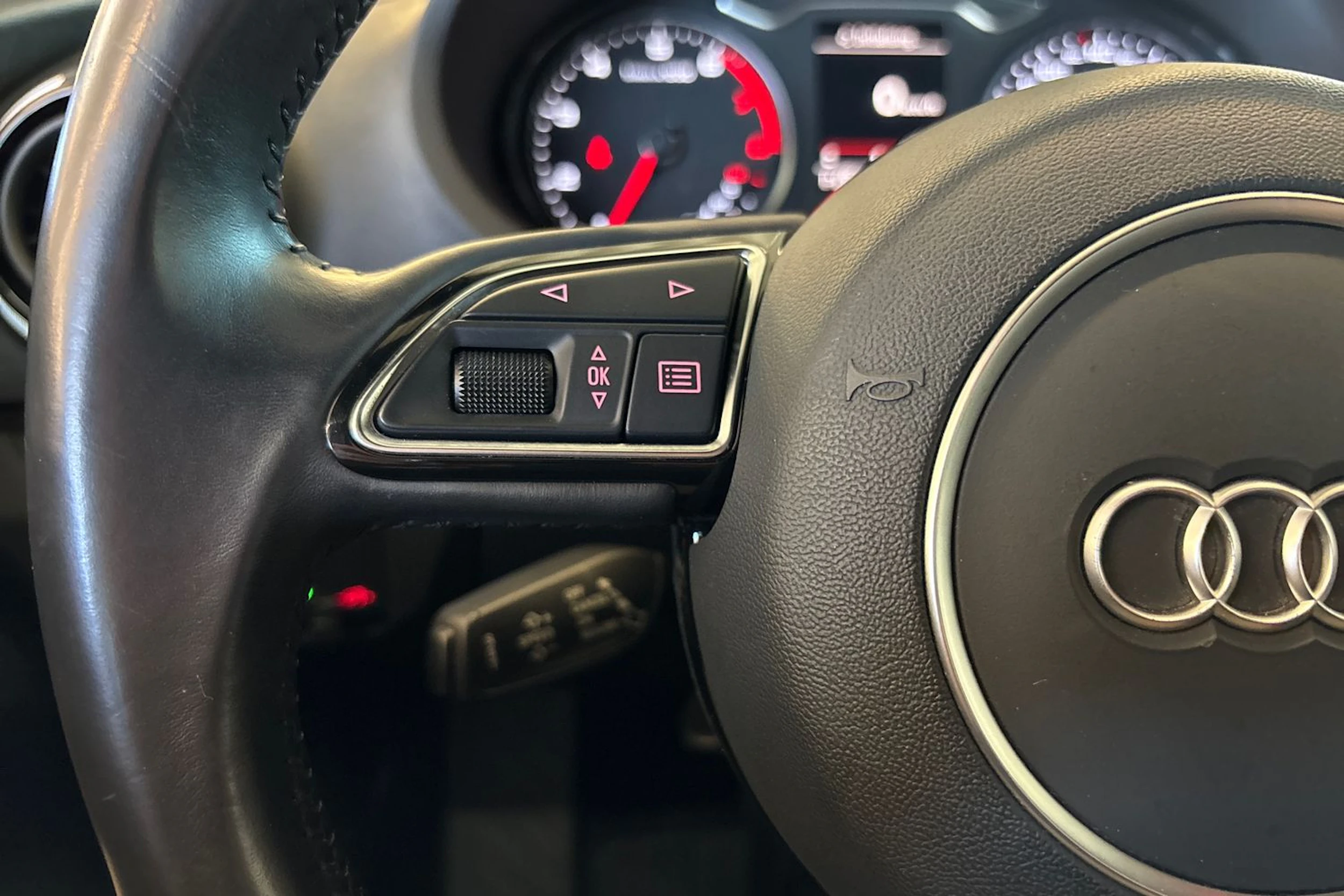 harmaa Audi A3 2014 kuva 14.