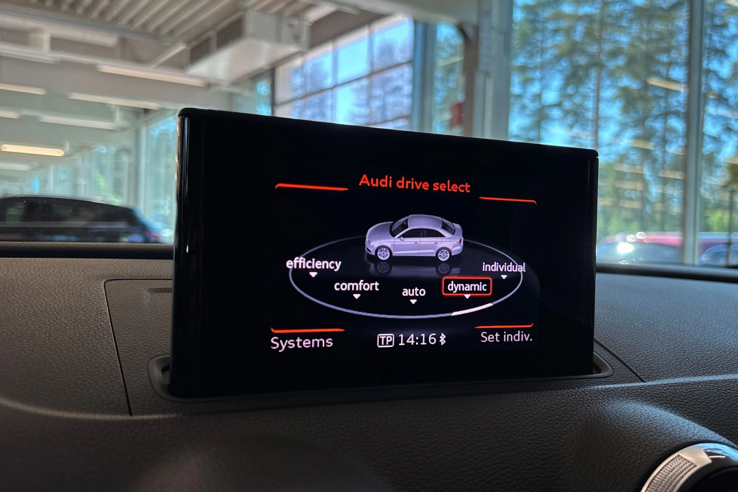 harmaa Audi A3 2014 kuva 17.