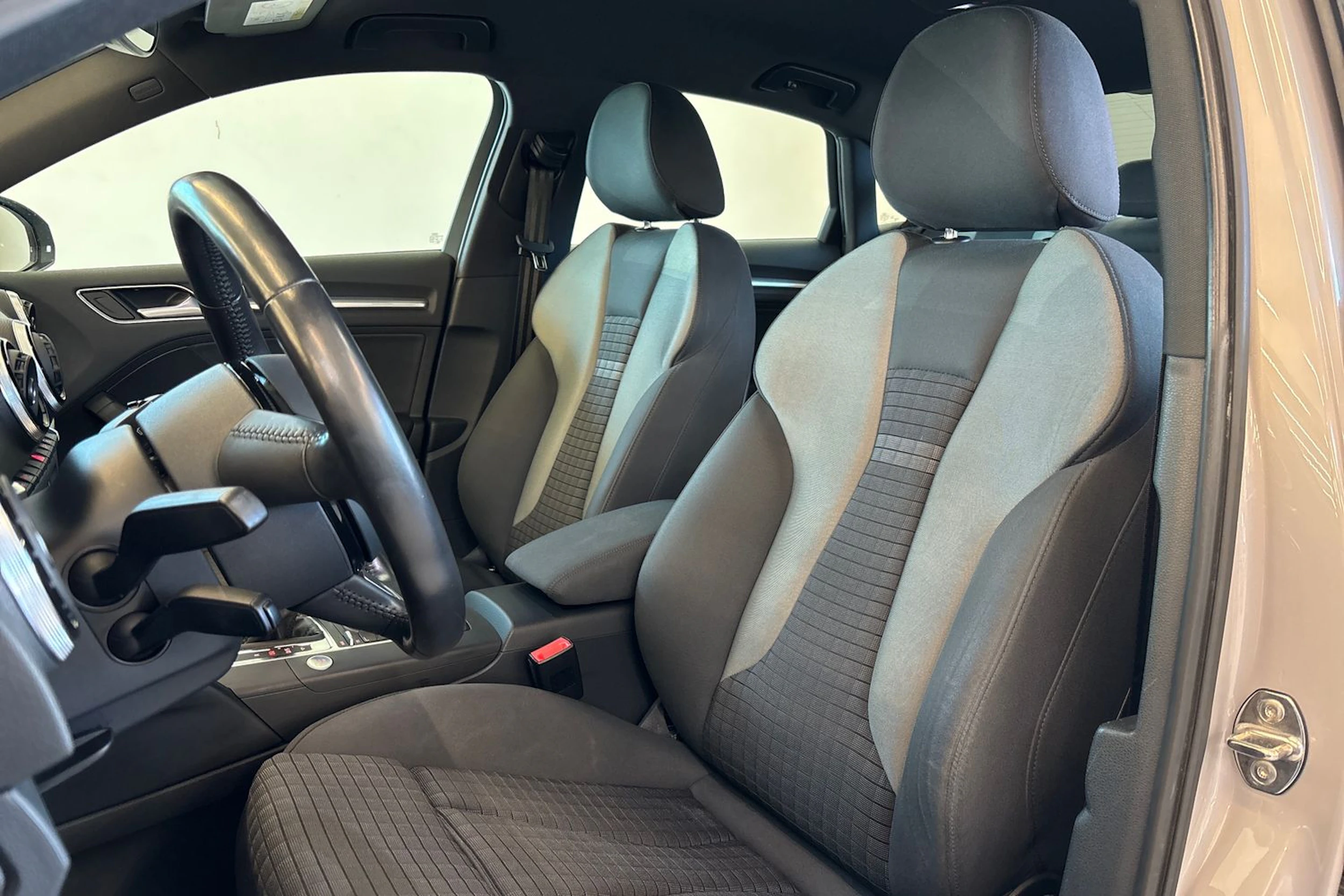 harmaa Audi A3 2014 kuva 22.