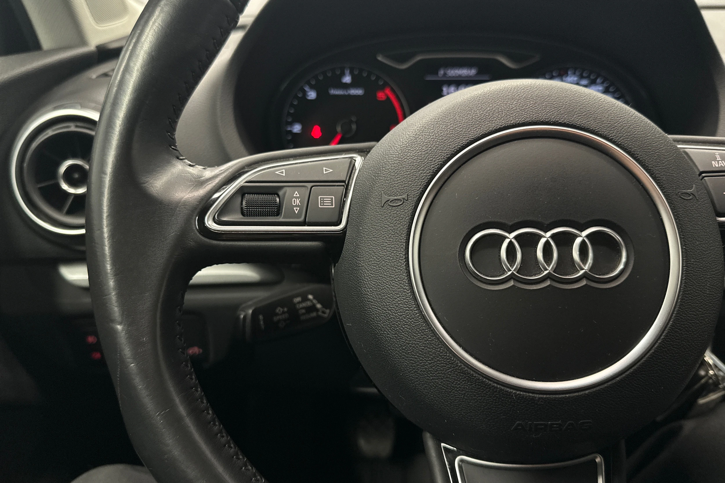 ruskea (beige) Audi A3 2014 kuva 11.