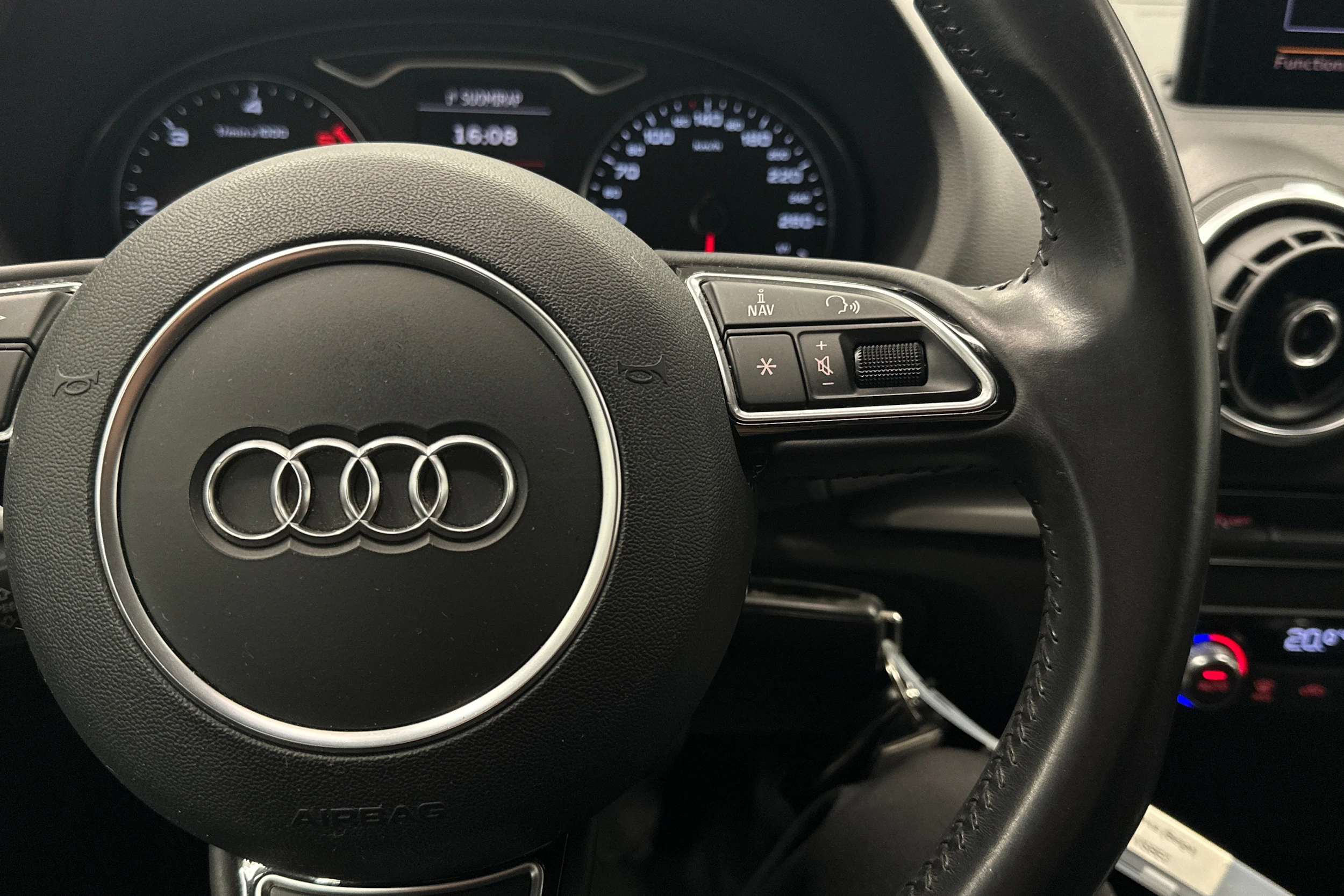 ruskea (beige) Audi A3 2014 kuva 12.