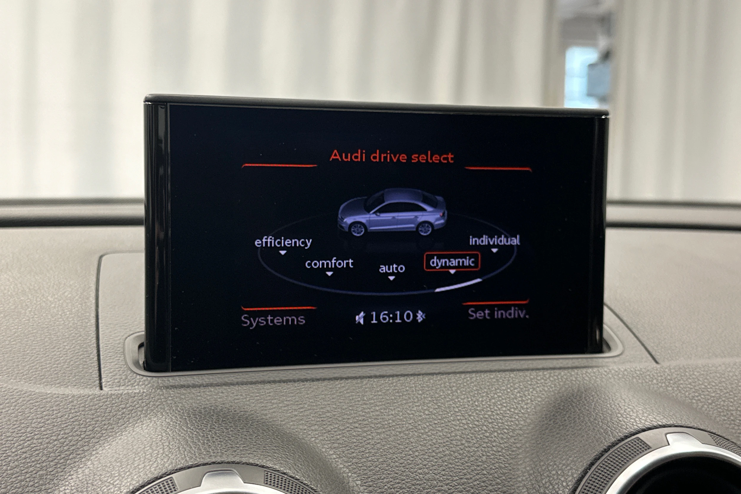 ruskea (beige) Audi A3 2014 kuva 17.