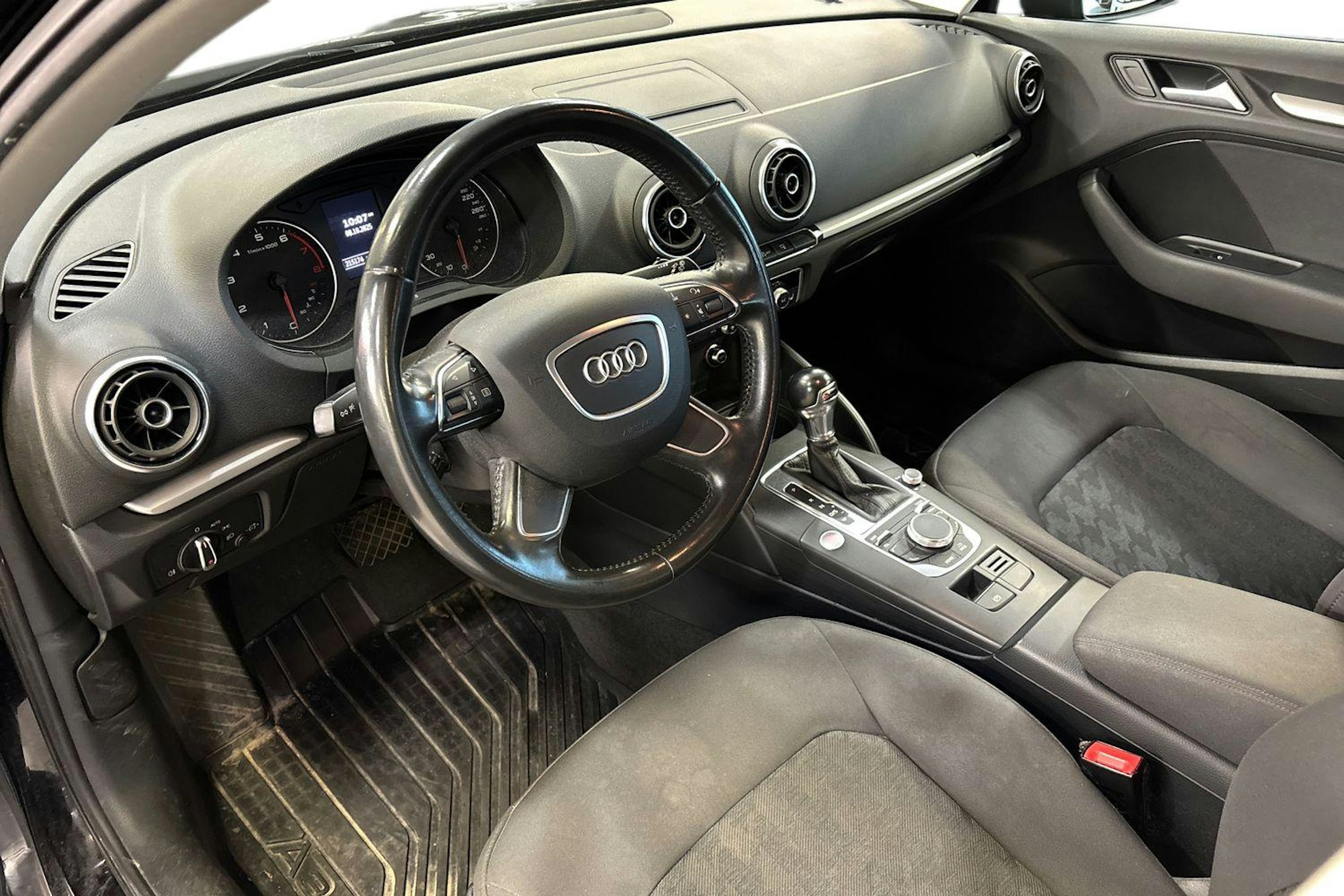 musta Audi A3 2014 kuva 3.