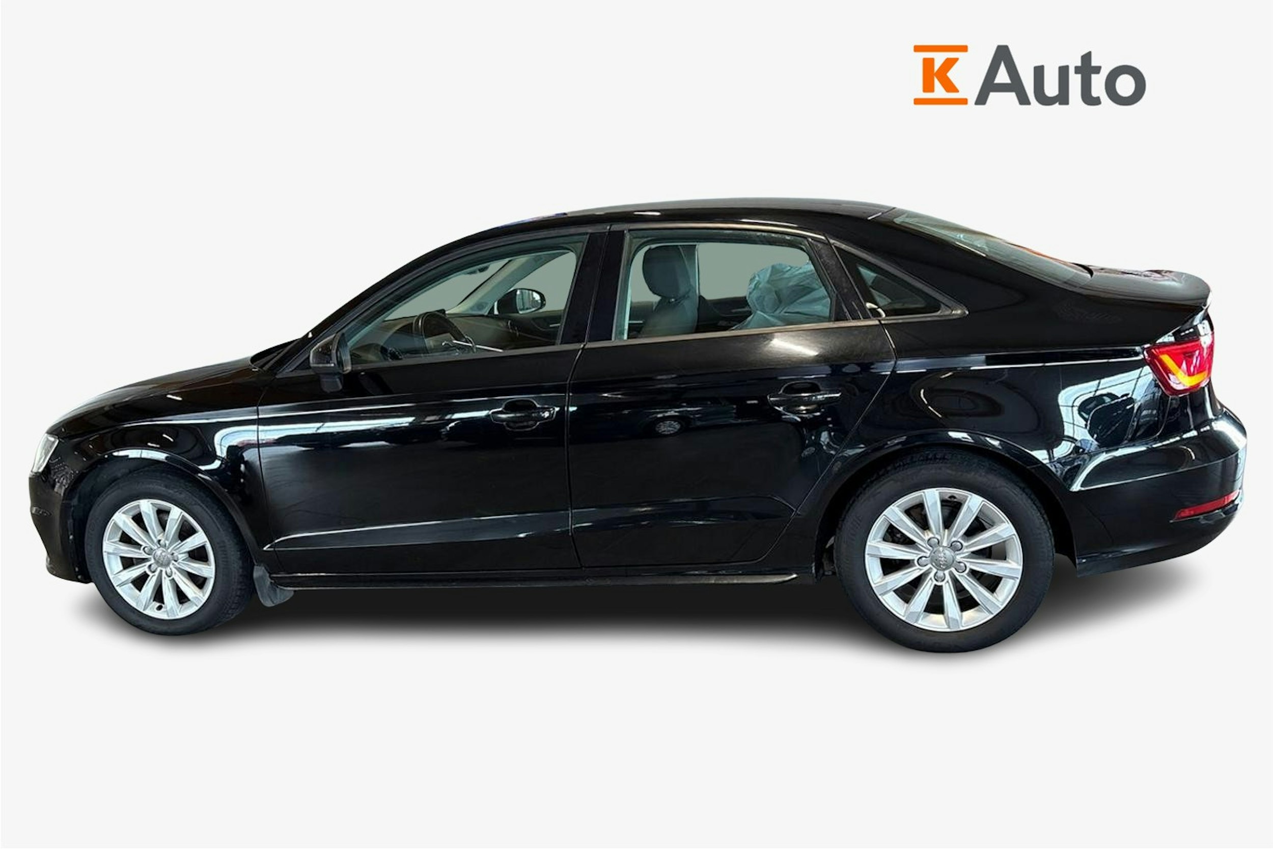 Musta Audi A3 2014 kuva 6.