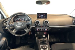 Musta Audi A3 2014 kuva 9.