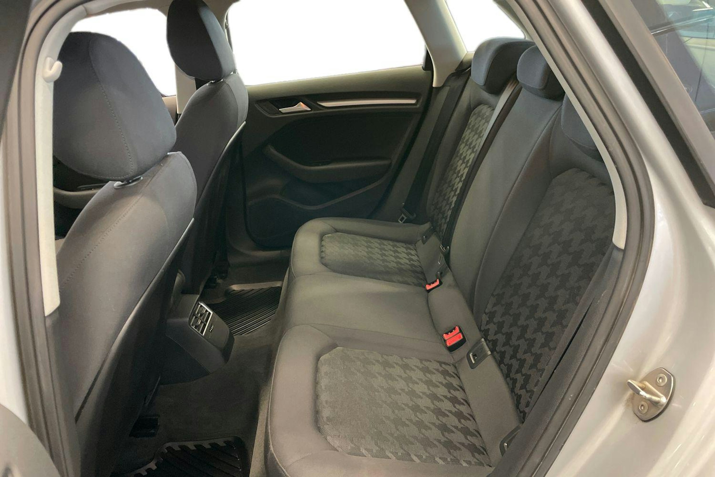 hopea Audi A3 2014 kuva 10.