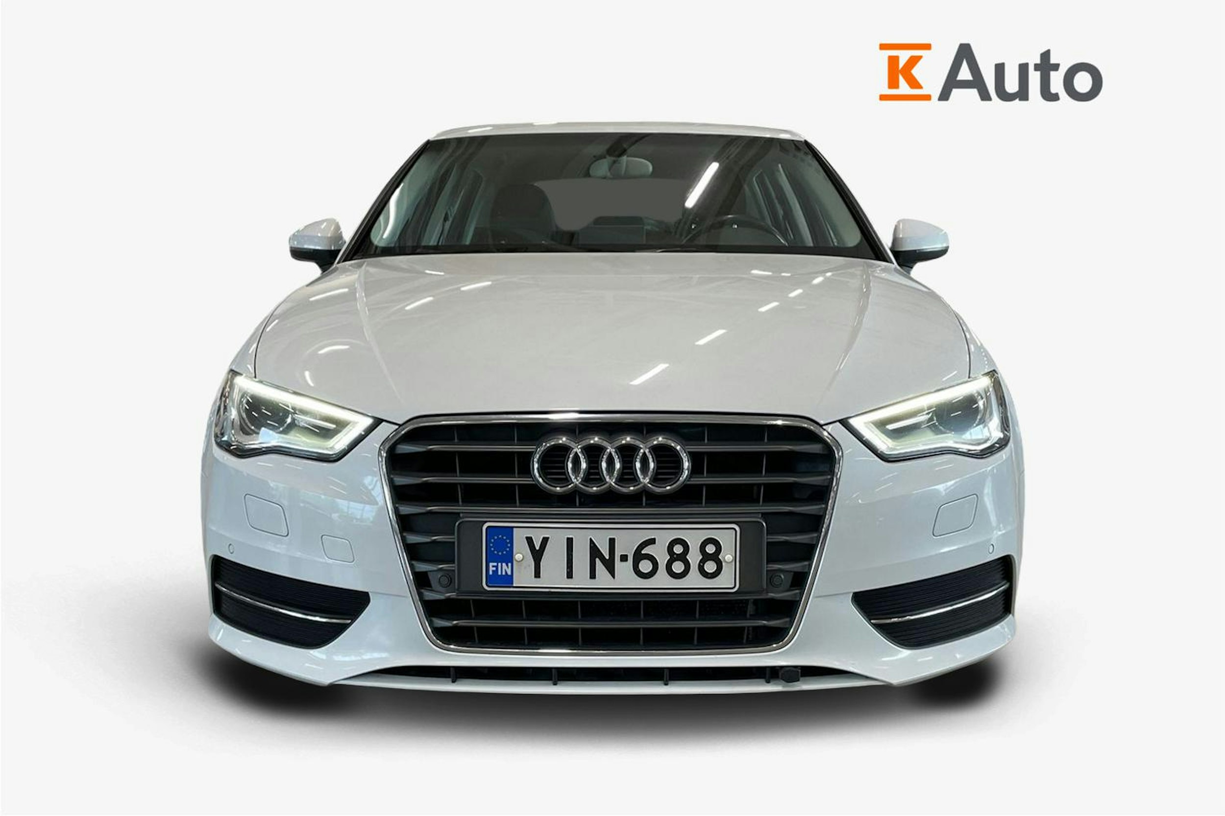 valkoinen Audi A3 2014 kuva 5.